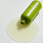 Глибокоочищаючий шампунь для волосся з соком розмарину Rated Green.Номер 1.